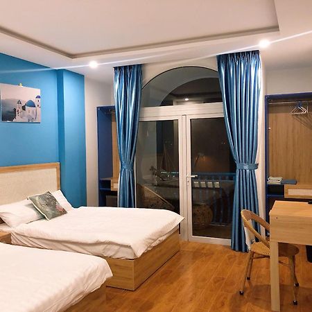 Santorini House And Coffee Hotel Da Nang Bagian luar foto