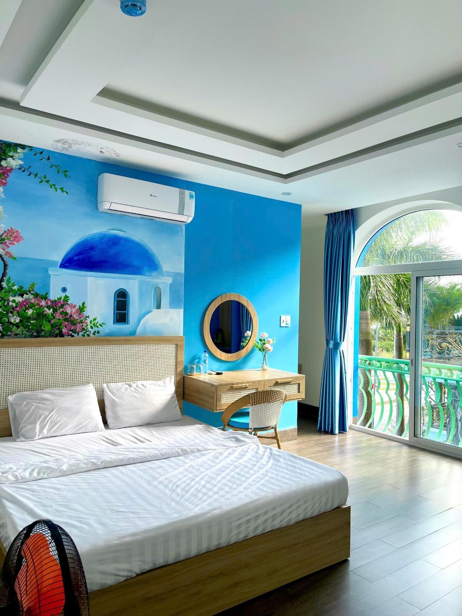 Santorini House And Coffee Hotel Da Nang Bagian luar foto