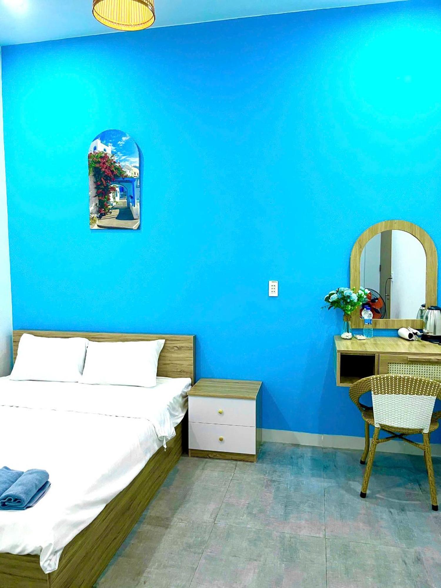 Santorini House And Coffee Hotel Da Nang Bagian luar foto