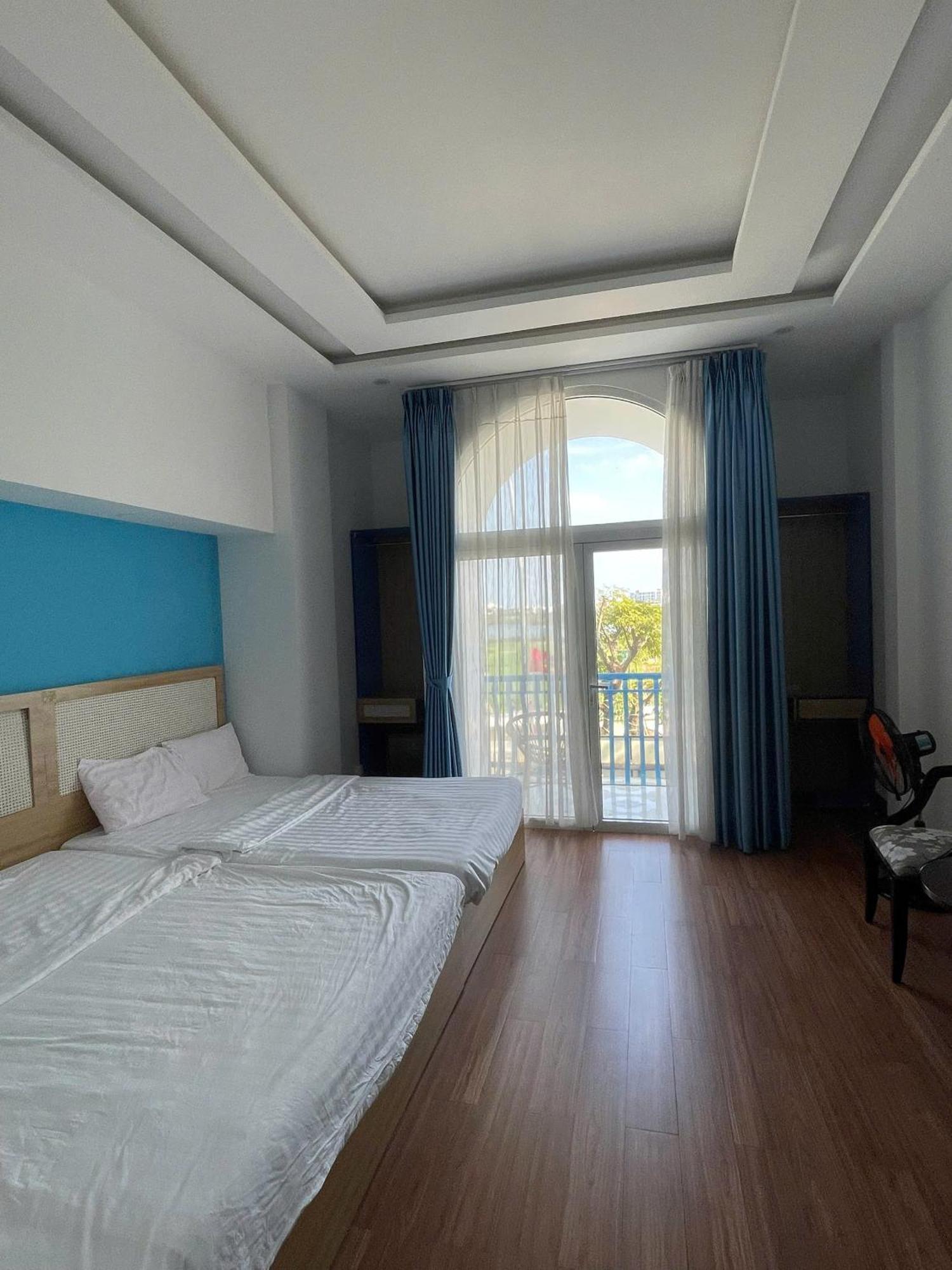 Santorini House And Coffee Hotel Da Nang Bagian luar foto
